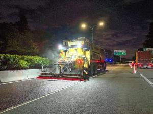 廣州 夜間超90%濕度2小時通車！ 快開微表處突破極限